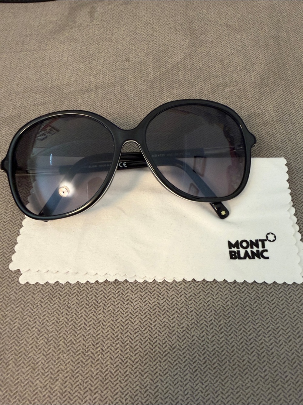 ALMOST NEW Montblanc Women's Black Oversized Round Sunglasses